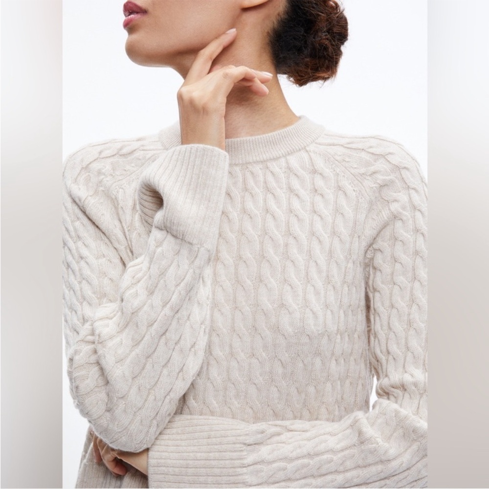 $440 ALICE + OLIVIA “Cimaron” Wool Cable-Knit Cropped Sweater, Small, EUC